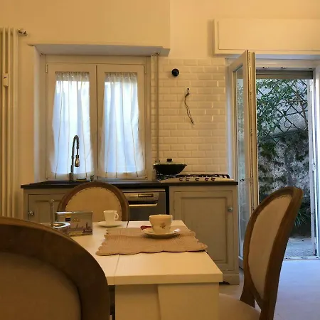 Apartment La Casa Di Anna Rome